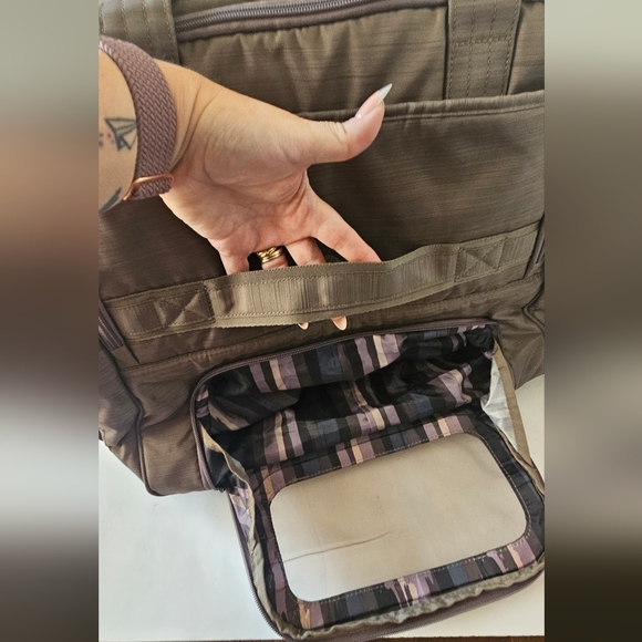 Lug‎ Bumper Overnight Duffle Bag - Picture 9 of 15